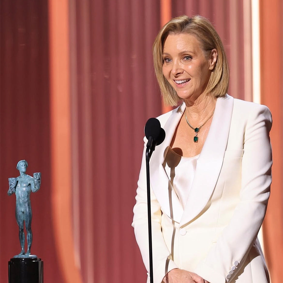 A Glow-Worthy Comeback: Lisa Kudrow’s SAG Awards Prep with FarmHouse Fresh®